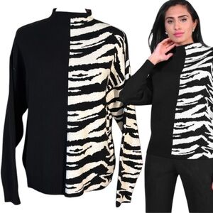Frank Lyman Design Black and White Animal Print Knit Sweater Size Small